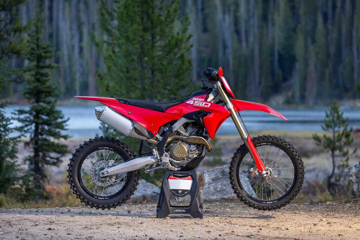 Phiên bản Enduro/Cross Country chính thức của nhà sản xuất Italian Ducati Desmo 450MX