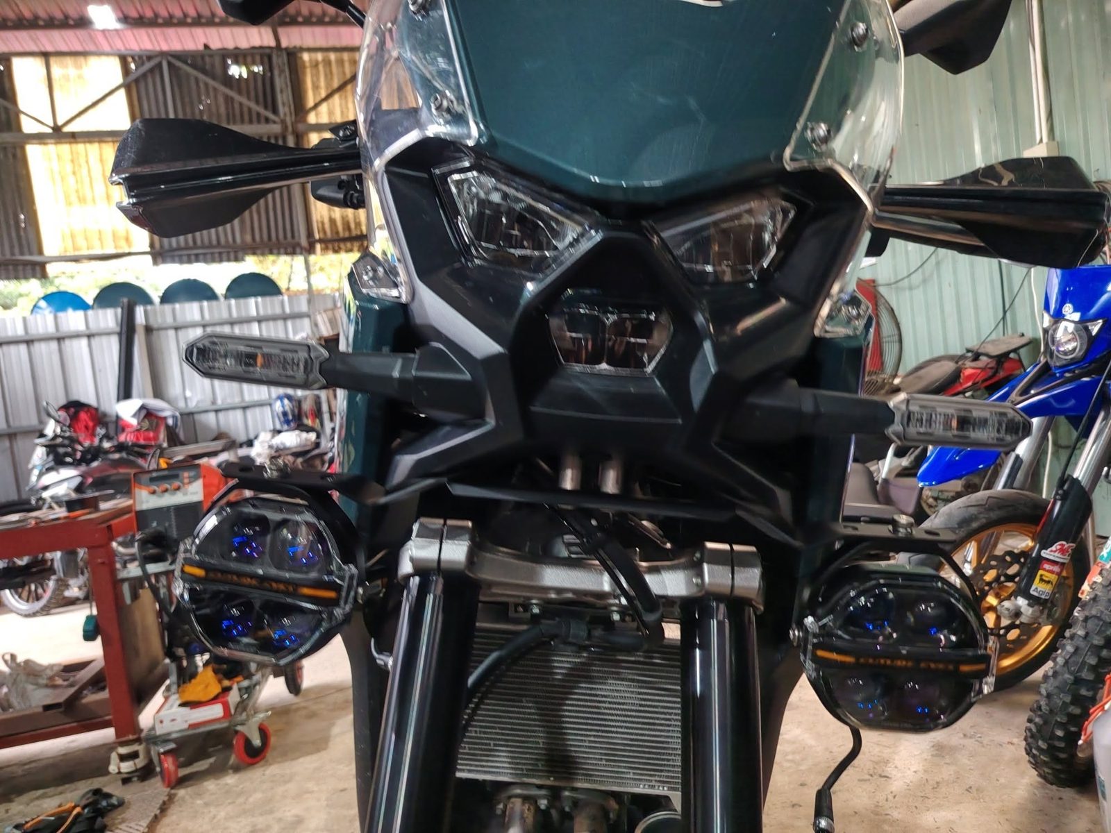 Kawasaki KLE500 lên đèn Future Eyes – ảnh 2