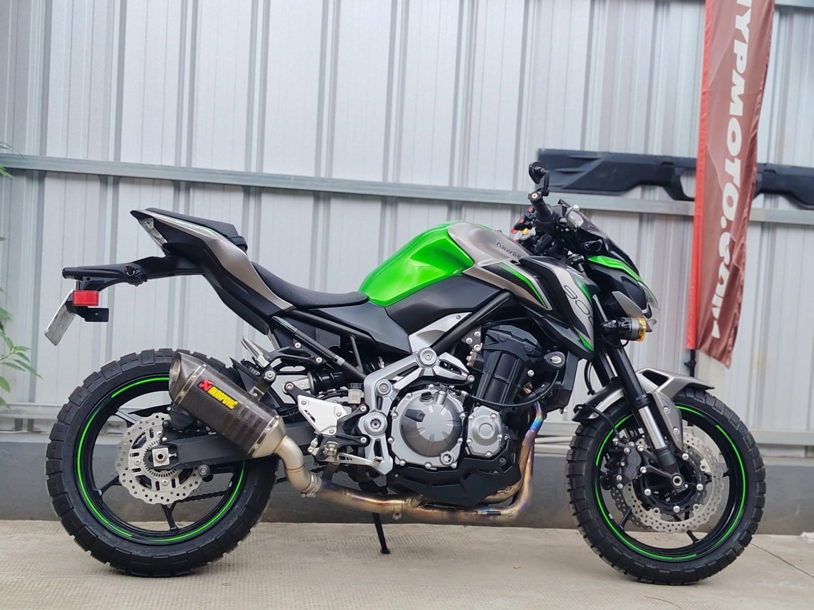 Kawasaki Z900 lên lốp gai Rally đi 1DAYride