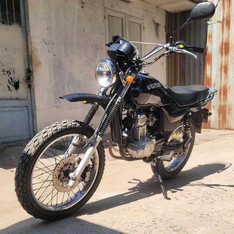 Suzuki GD110 phong cách scrambler
