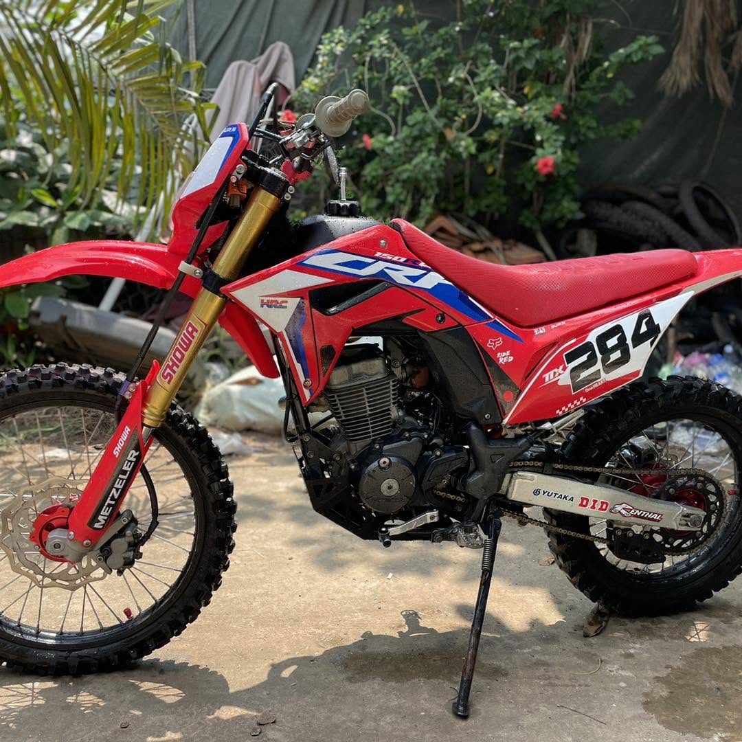 Xe cào cào gọt bình xăng, nắp nhôm CNC