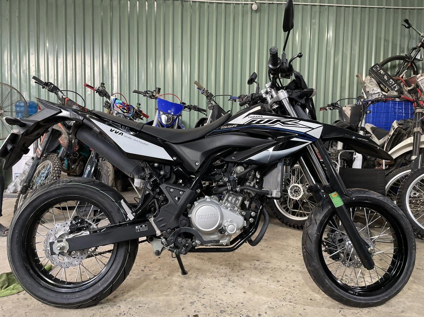Lên bánh motard trong một buổi chiều