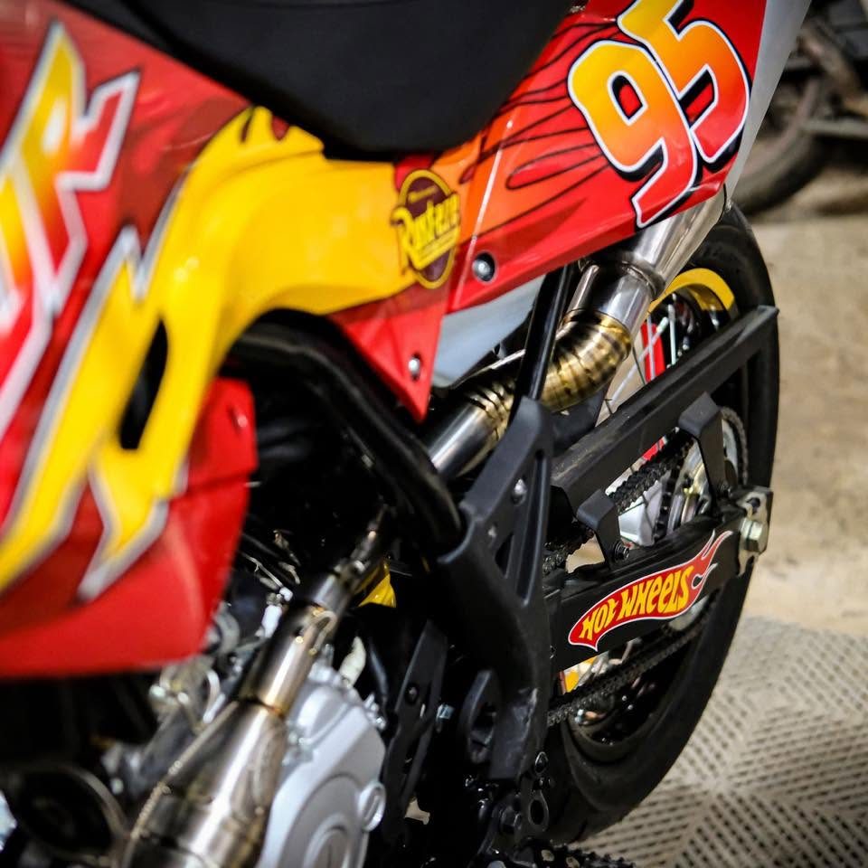 Yamaha WR155R Supermoto Hot Wheels, pô FMF – ảnh 6