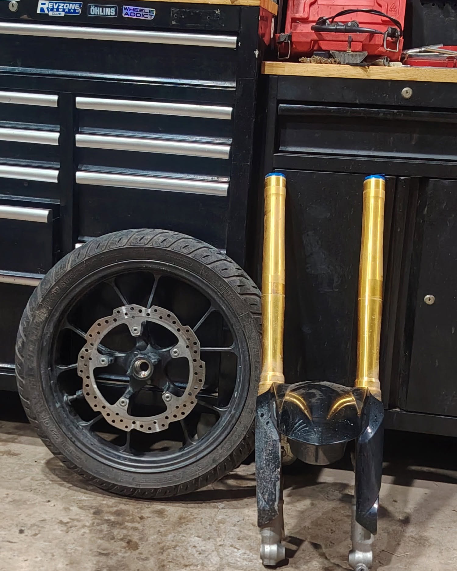 Mâm 17 inch và phuộc trước khi xuống motard tại HYPmoto
